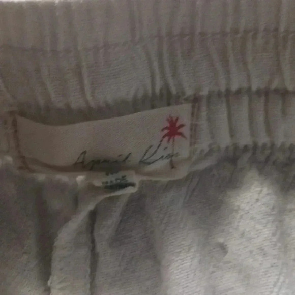 Ladies size M. Sleeping shorts ..white color..never used..Smoke-free home.. - Picture 4 of 8